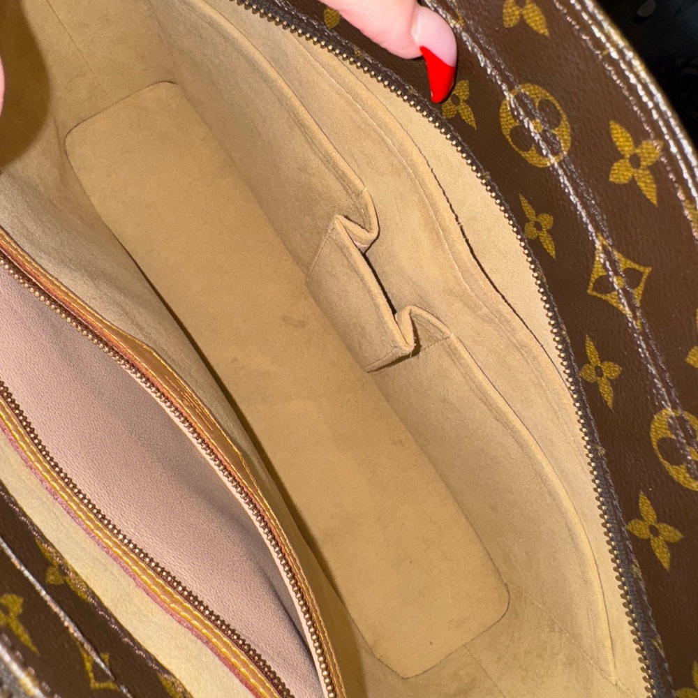 PRICE DROP!!! Louis Vuitton Monogram LUCO Tote - Picture 7 of 14